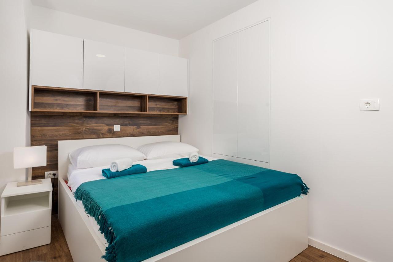 Central Apartments Dalmatina Rijeka Habitación foto
